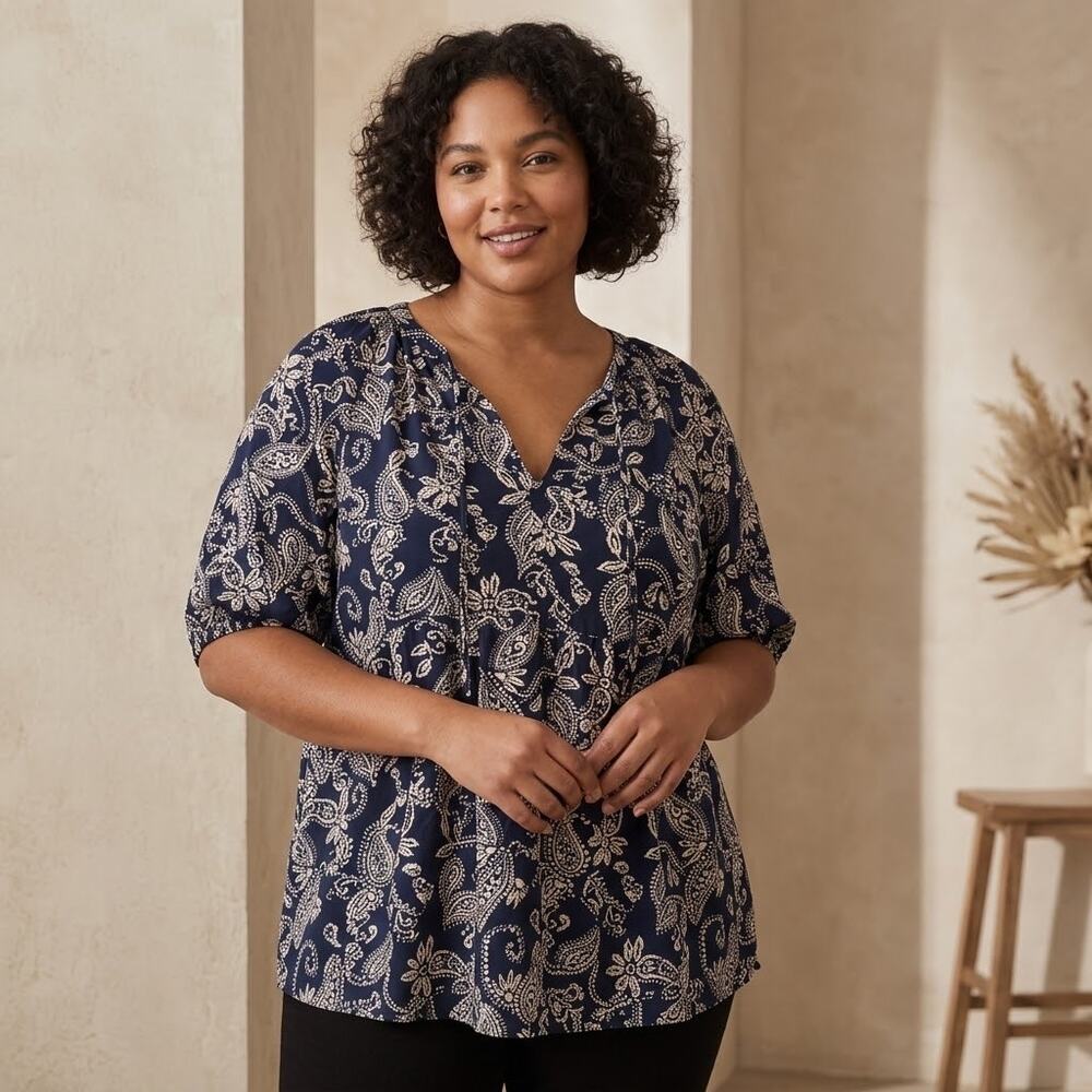 New Torrid plus size 1X CHALLIS V NECK BLOUSE PAISLEY SWING PEACOAT navy classic